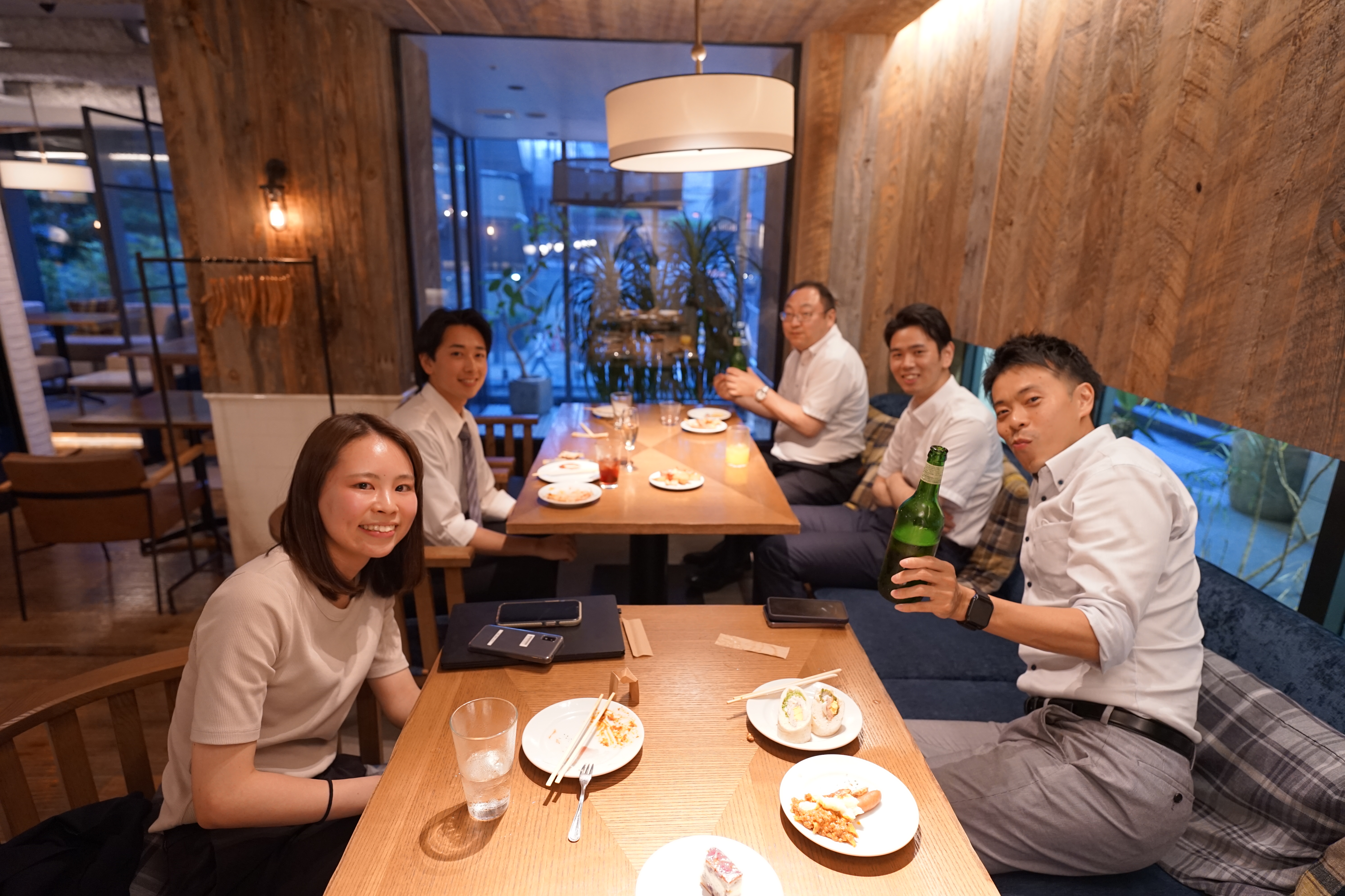 鈴木事務長 仲間との食事