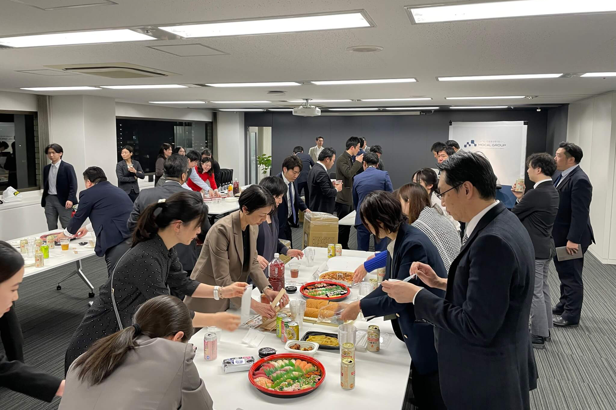 【2ヶ月に1回程度】懇親会